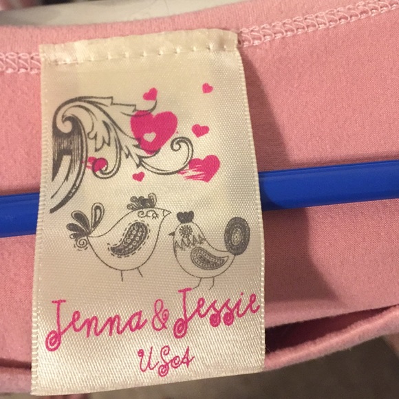 Pink tee! - Picture 4 of 6